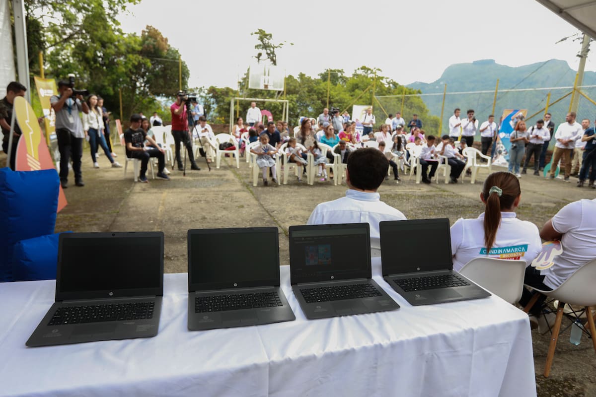 Mintic brindará internet banda ancha a 39 mil hogares de Buenaventura