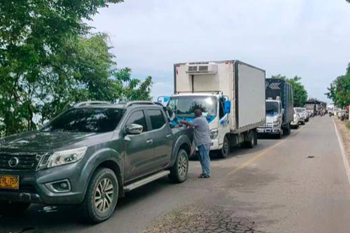 Agricultores de Magangué realizaron bloqueo en el puente Roncador