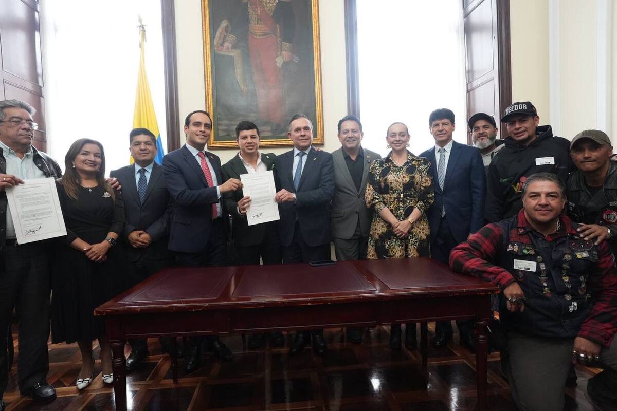 Congreso aprueba ley que frena inmovilización de motos y carros