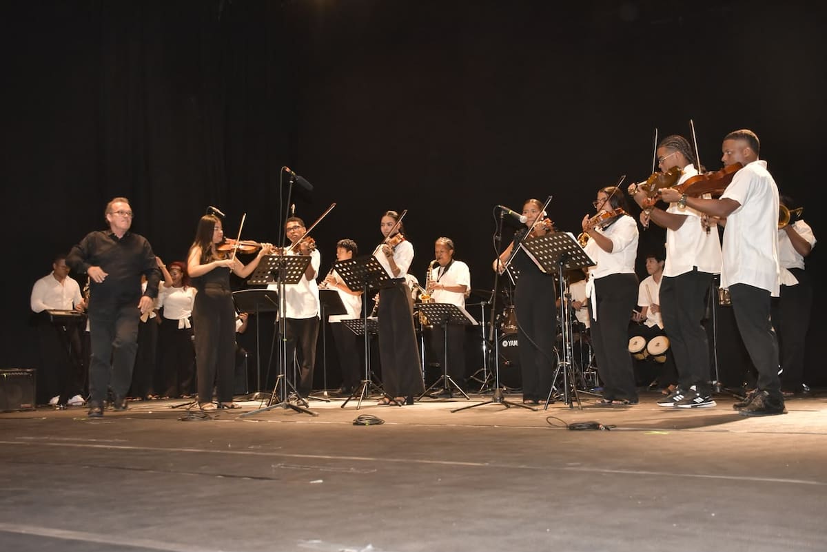 Orquesta Puerto Azul de la Sociedad Portuaria de Cartagena, integrada por jóvenes del barrio El Zapatero en el II Congreso de Biodiverciudades // Cortesía: Alcaldía de Cartagena.