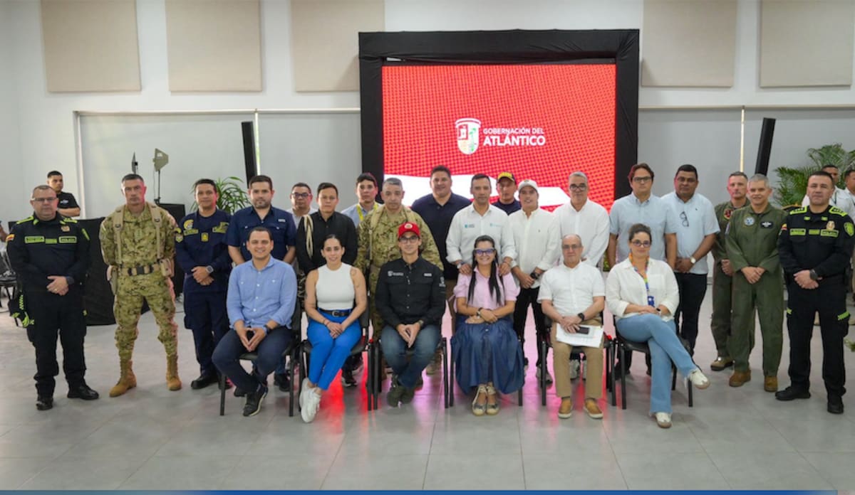 El ministro de Defensa, Pedro Sánchez, la cúpula militar y de Policía, y algunos alcaldes municipales, estuvieron presentes en el Consejo de Seguridad que se llevó a cabo en Baranoa, Atlántico.//Cortesía Alcaldía de Baranoa.