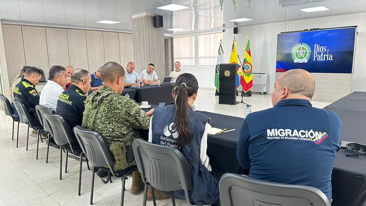 Consejo Extraordinario de Seguridad junto con la Comandancia de la Policía Metropolitana de Cartagena. // Foto: cortesía - Alcaldía de Cartagena