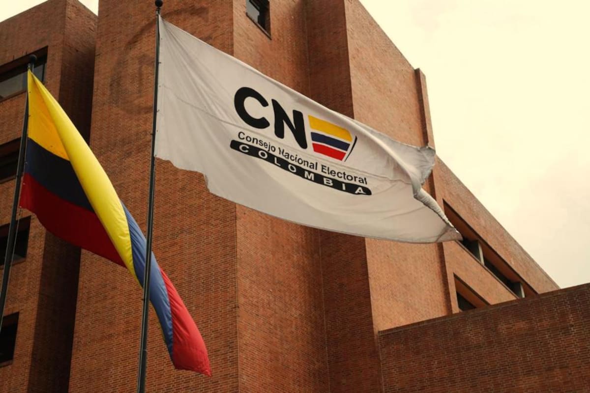 Políticos reaccionan a la decisión del CNE, ¿quiénes se pronunciaron?