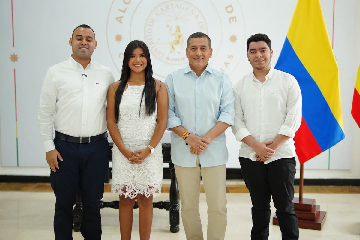 Dumek Turbay posesiona nuevos Consejos de Juventudes en Cartagena