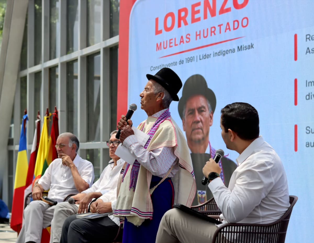 En la conmemoración de los 35 años de la Constitución Nacional asistieron constituyentes que hicieron remembranza de la pluralidad política, social, económica que representaron los 74 miembros de la Asamblea Nacional Constituyente.//Cortesía. Gobernación del Atlántico.