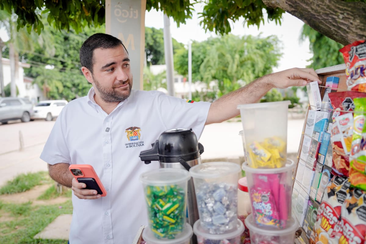 El gobernador de Bolívar lideró jornadas contra el contrabando en el Centro Histórico de Cartagena. //Cortesía.