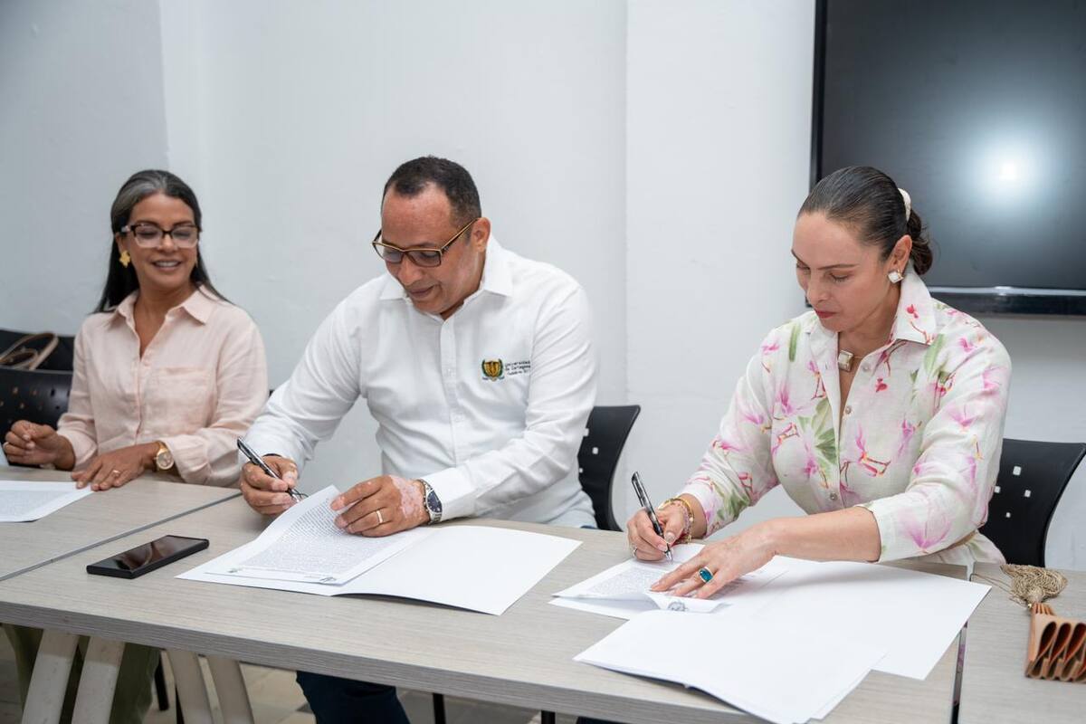 ICBF y UdeC firman Convenio Marco para fortalecer programas de la niñez en Bolívar