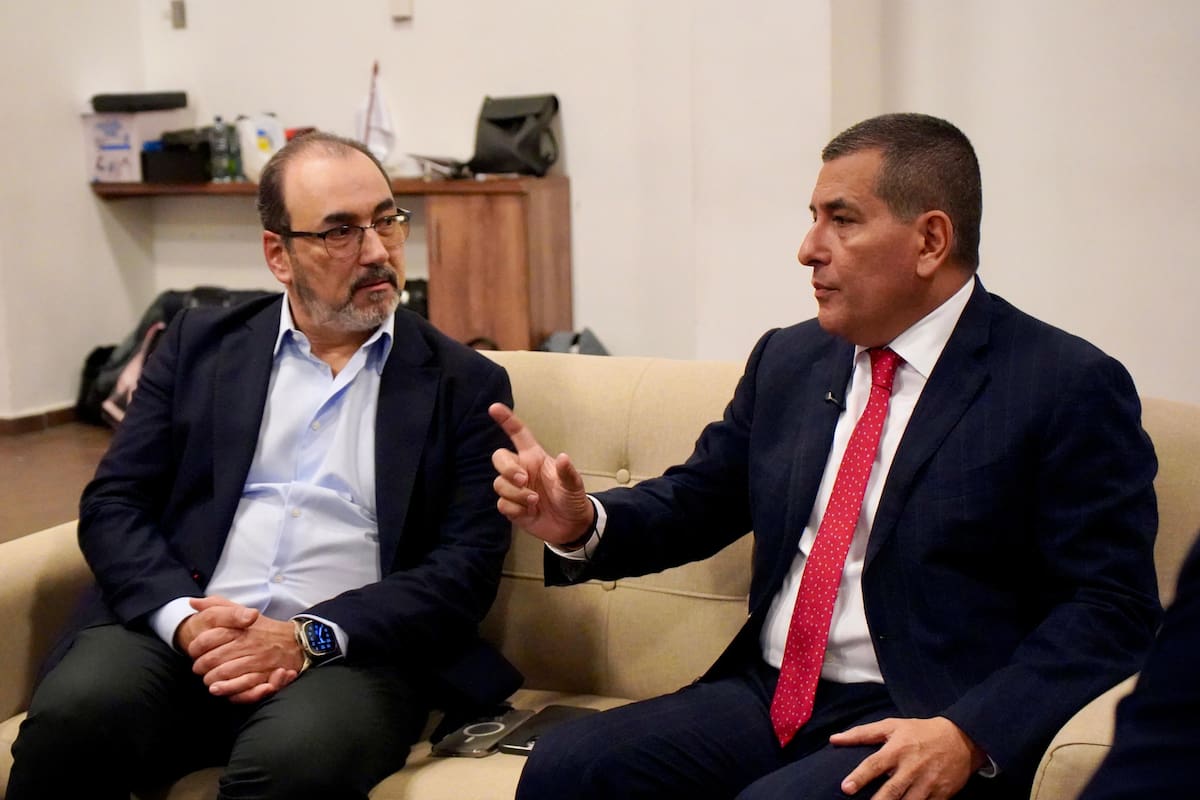 Alcalde Dumek Turbay busca fondos internacionales para proyectos clave