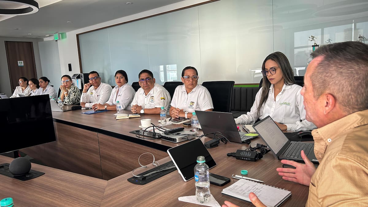 Coosalud lidera mesa con la red pública para garantizar atención digna de sus usuarios en Bolívar.// Foto: cortesía