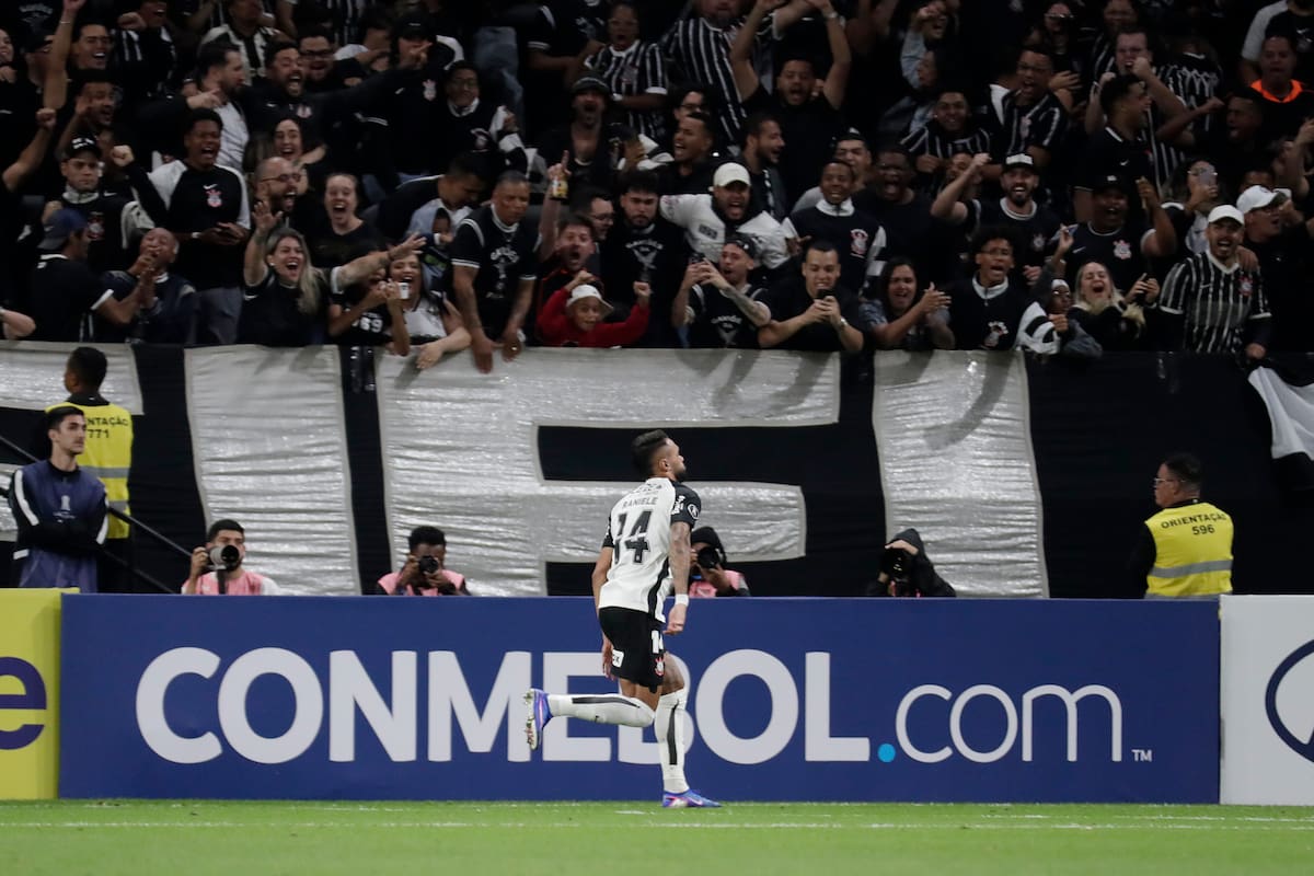 Video: el golazo acrobático que le hicieron a Santa Fe en la Libertadores