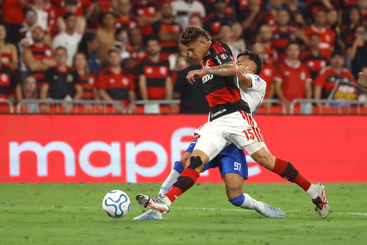 Video: vital asistencia de Jorge Carrascal en el triunfo de Flamengo
