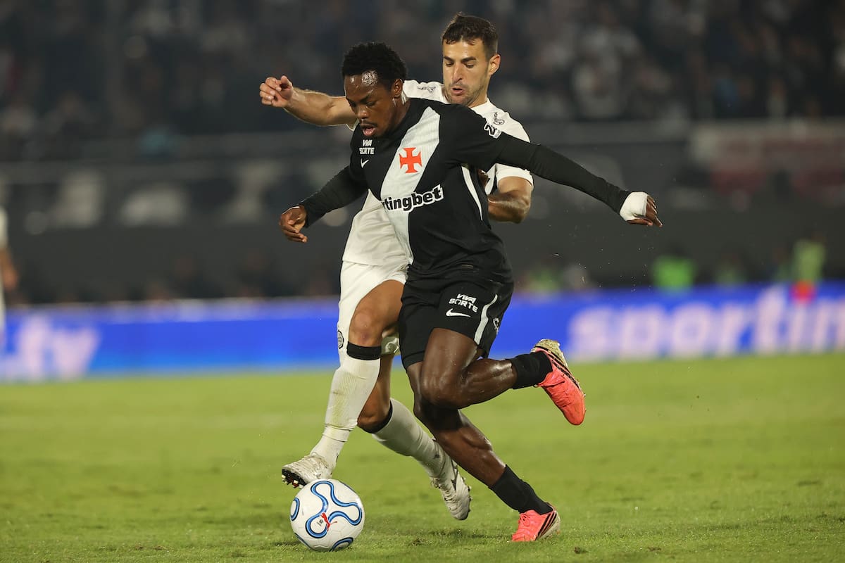 Video: la insólita expulsión de Carlos Gómez, colombiano de Vasco, ante Boca