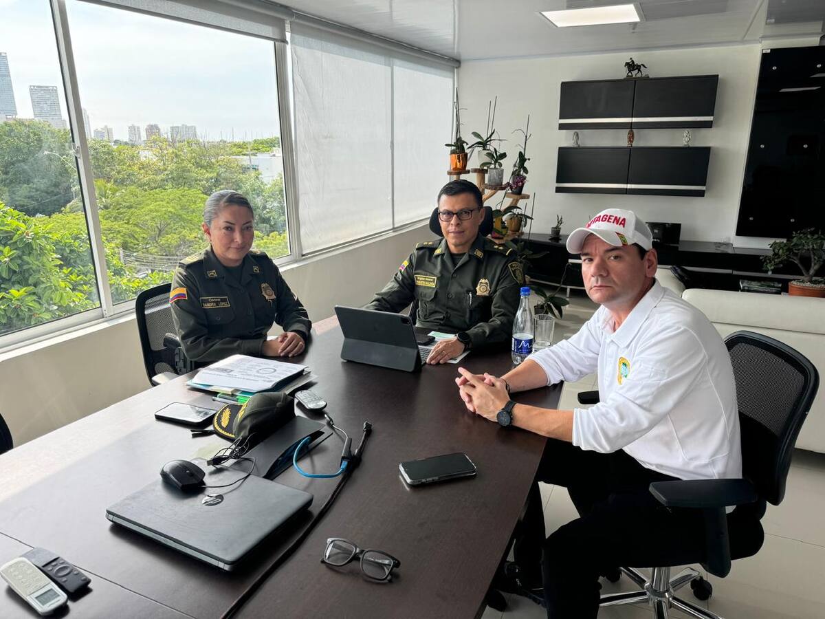 Coronel Sandra López, subcomandante de la Mecar; brigadier general Wharlinton Gualdrón y Bruno Hernández, secretario del Interior. // Cortesía