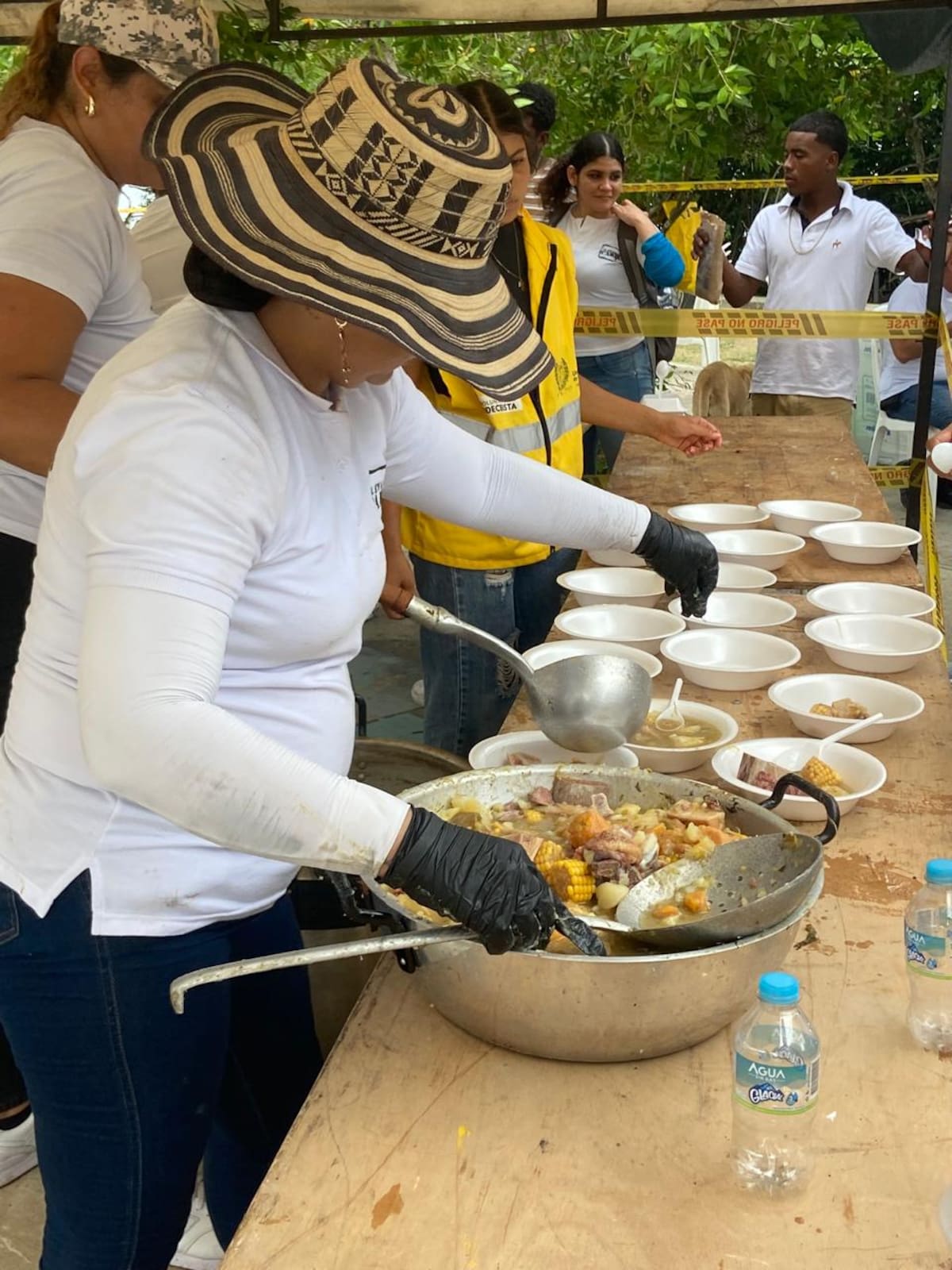 La Corporación Kofi Annan realiza jornadas de alimentación y servicios básicos de la mano de autoridades locales y organizaciones. // Foto: cortesía
