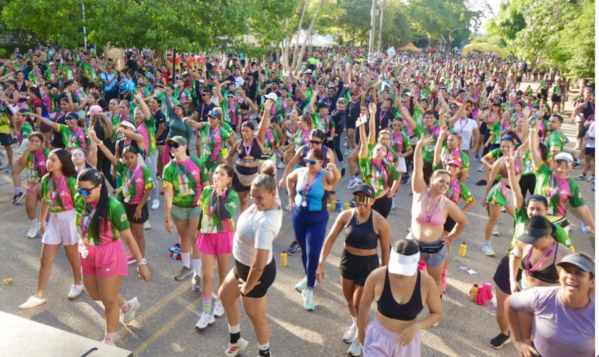 Pero la celebración de los 170 años de Baranoa Atlántico, fue solamente correr, también muchas personas participaron de la rumba terapia y aeróbicos.//Cortesía DCADB.