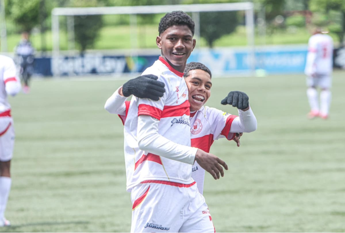 Cristian García y Juan Manuel Santos, jugadores de la selección Atlántico sub-13 de fútbol.//Cortesía.