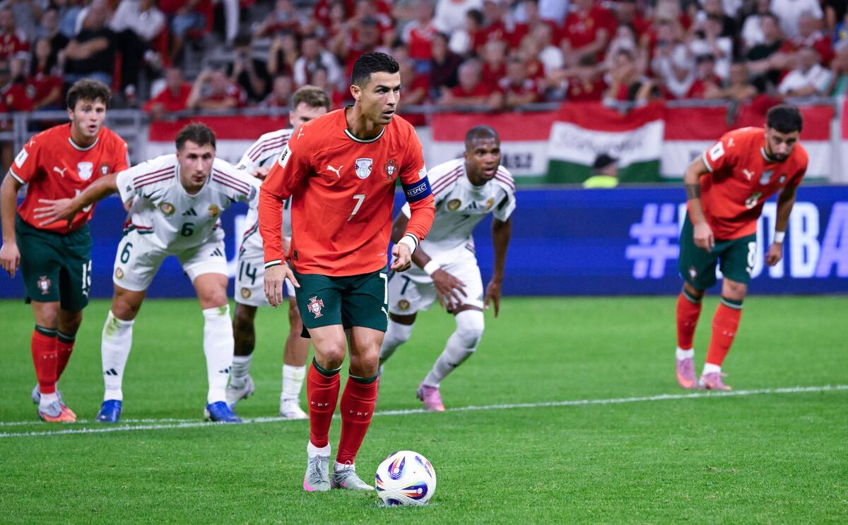 Cristiano Ronaldo se perderá los amistosos de Portugal en marzo. //Foto, EFE: Robert Hegedus