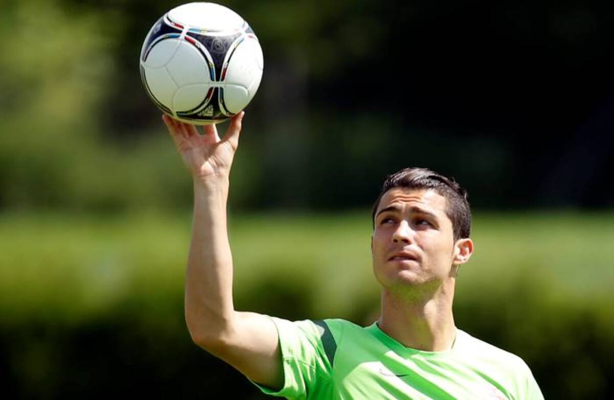 Cristiano Ronaldo comandará el ataque de Portugal para el decisivo choque el miércoles ante España. AP