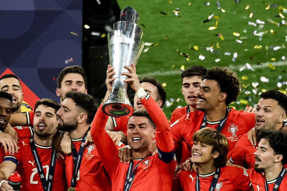 Tragedia en la Nations League: aficionado muere tras caída desde una tribuna