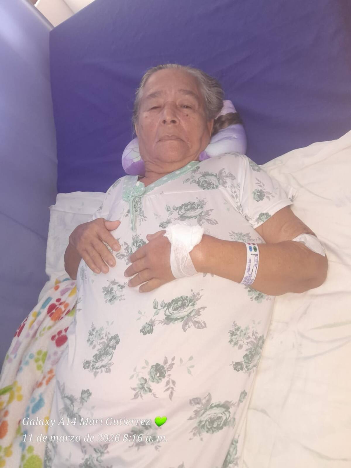 Cristina Isabel Puello Dibasto se encuentra hospitalizada en la Maternidad Rafael Calvo de Cartagena, a la espera de un traslado. // Foto: cortesía - María Cristina Puello