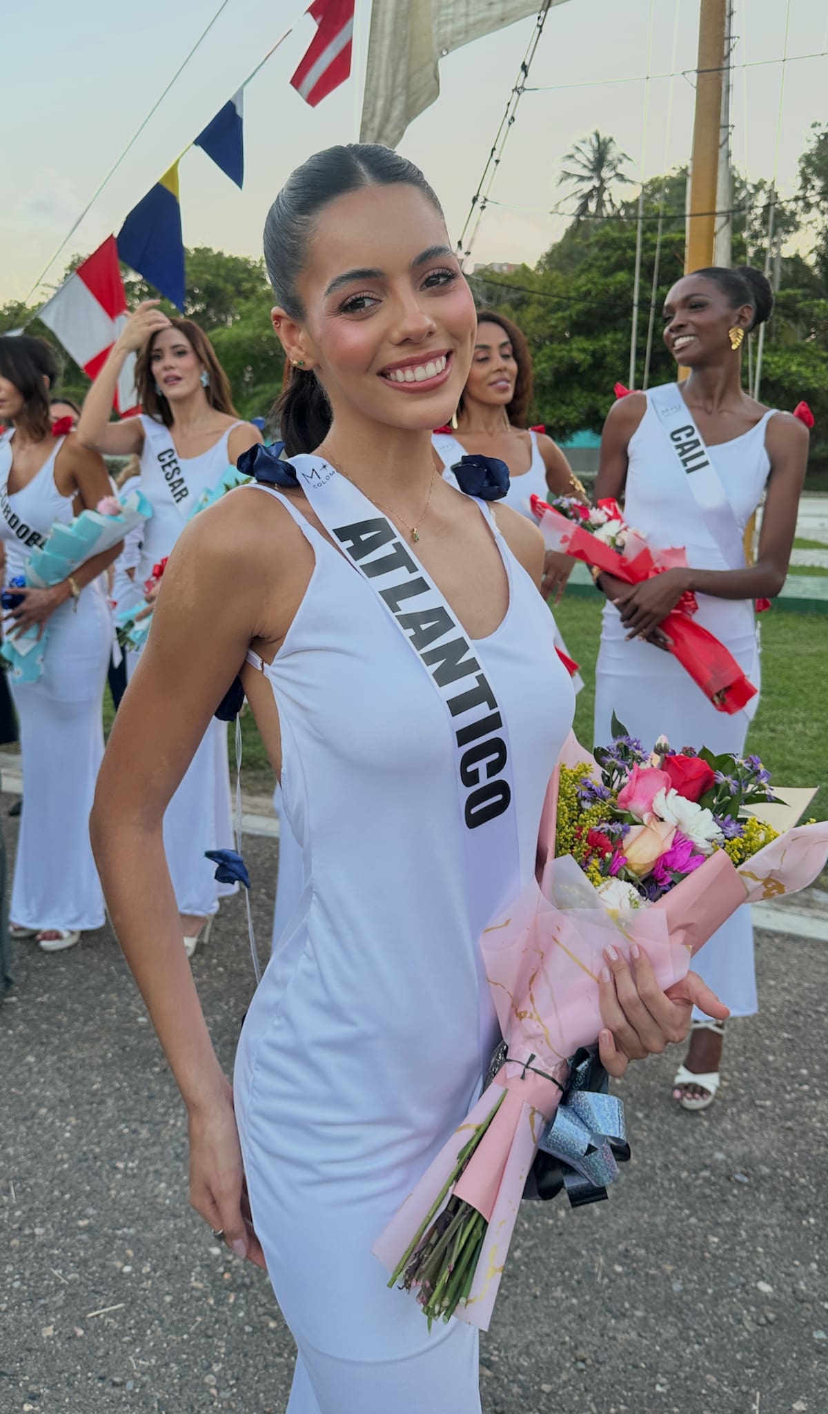 Cristina Isabel Vega Mendoza Miss Universe Atlántico, luego de recibir la banda que la distingue como representante de su departamento en el concurso nacional.//El Universal.