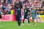 Video: dos jugadores de Panamá casi se van a los puños antes de enfrentar a Inglaterra