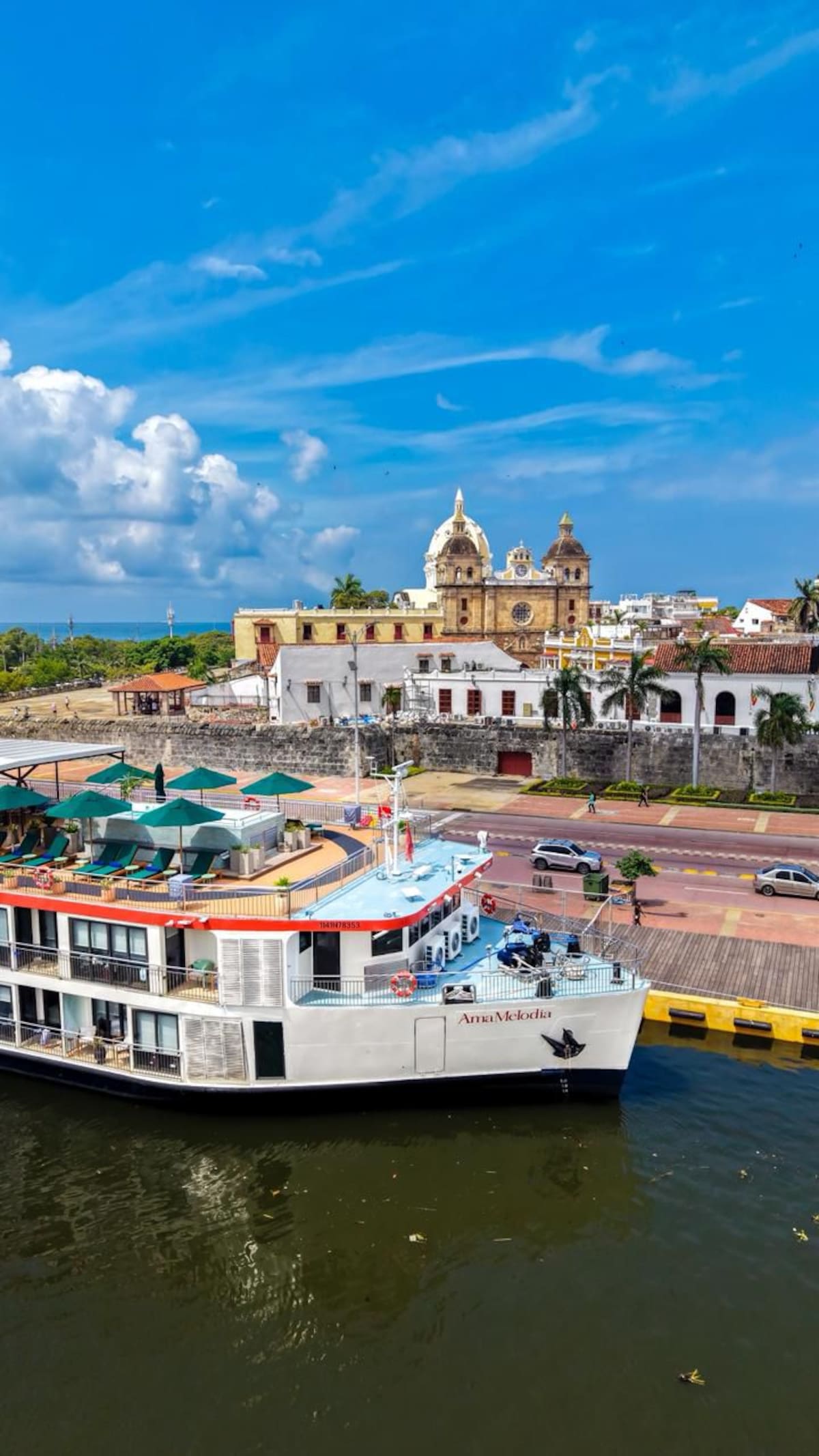 AmaMagdalena y AmaMelodía en su recorrido por el río Magdalena atracan y realizan excursiones en diversos municipios ribereños y en Cartagena.