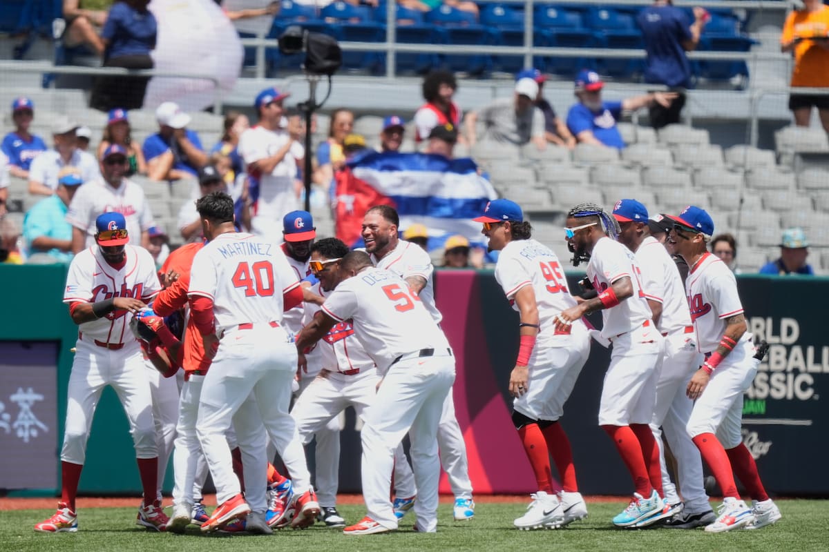 Cuba derrotó a Colombia en el Clásico Mundial de Béisbol 2026. //Foto, AP: Fernando Llano