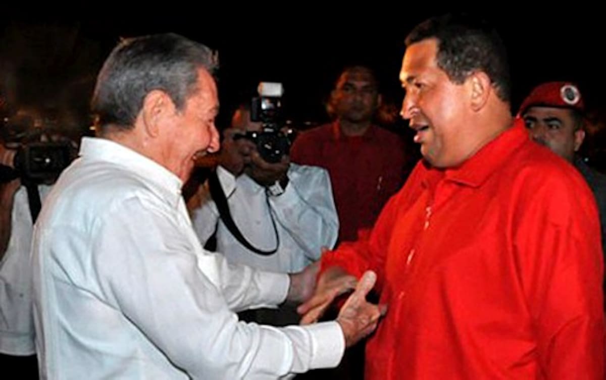Chávez llegó a Cuba para tratamiento de quimioterapia. Allí festejó el triunfo de Venezuela ante Chile en los cuartos de la Copa América. AP