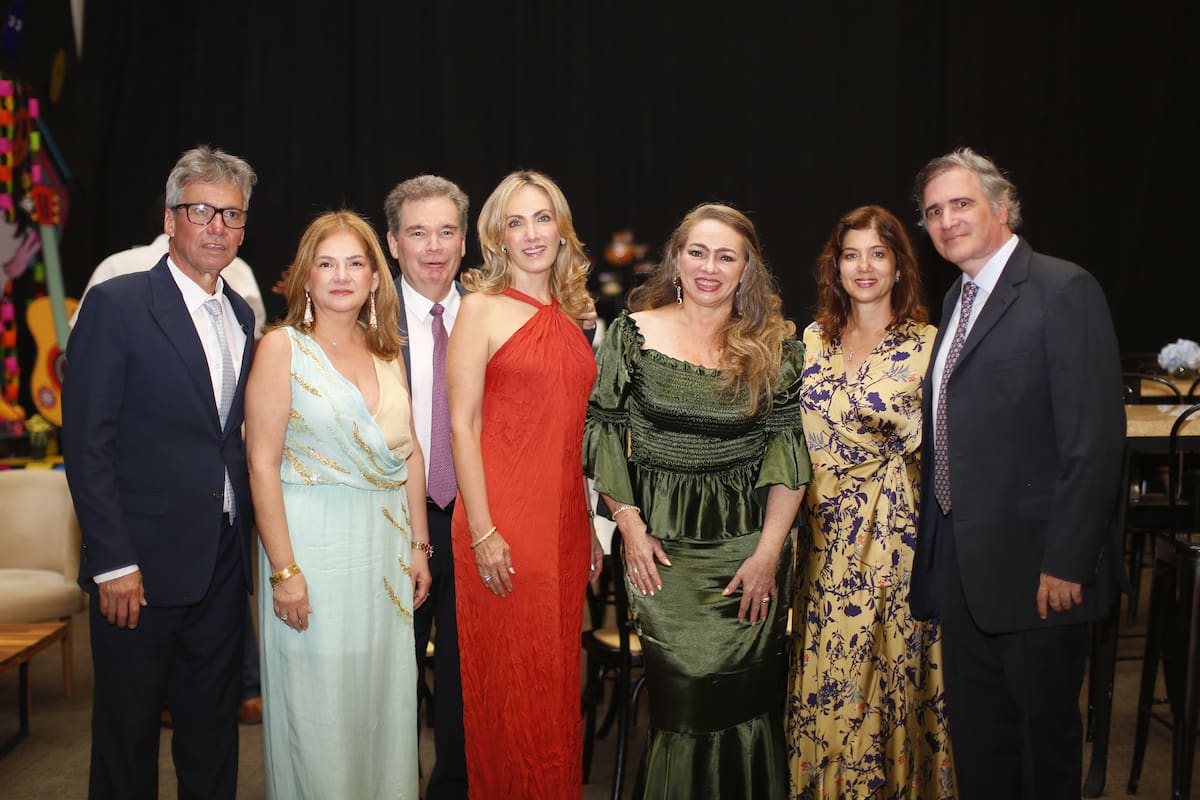 Alfonso Puello, Patricia Barón, Hernando Cepeda, Lucy Navarro, Viviana Guerrero, María Isabel Cañas y Javier Zurek.