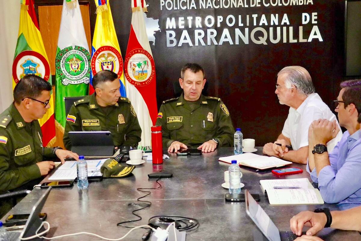 Verano se reunió en Barranquilla con cúpula de la Policía Nacional