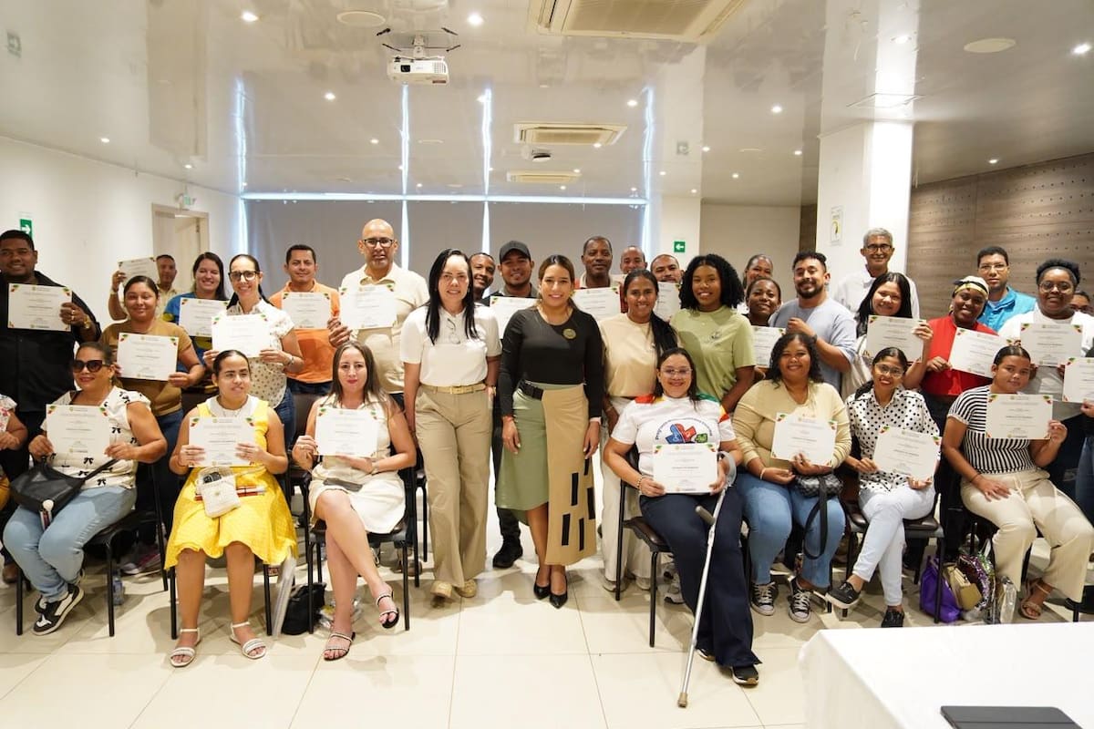 Alcaldía de Cartagena certifica a líderes con discapacidad con el curso “Liderazgo sin Barreras”