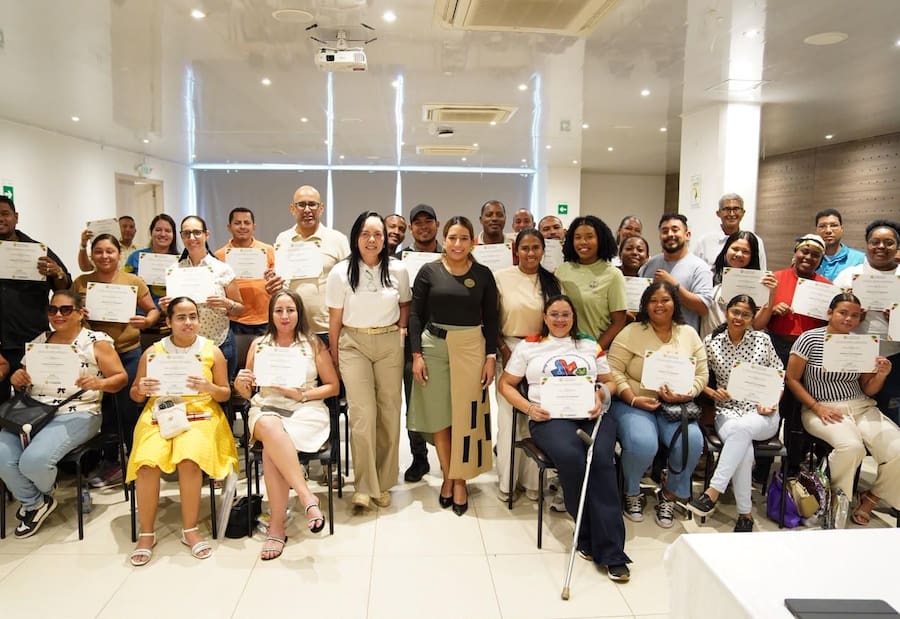 Alcaldía de Cartagena certifica a líderes con discapacidad con el curso “Liderazgo sin Barreras”