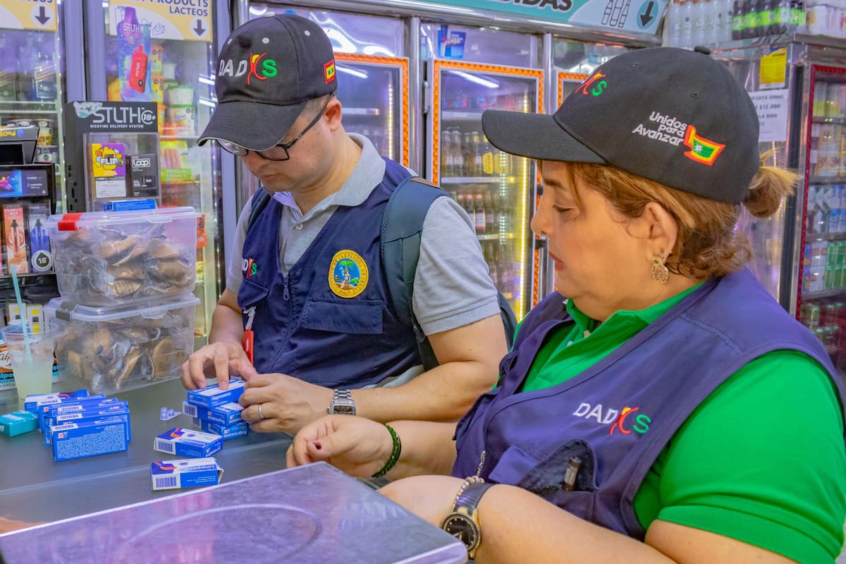 Dadis decomisa más de 2 mil medicamentos vencidos en tiendas de Getsemaní