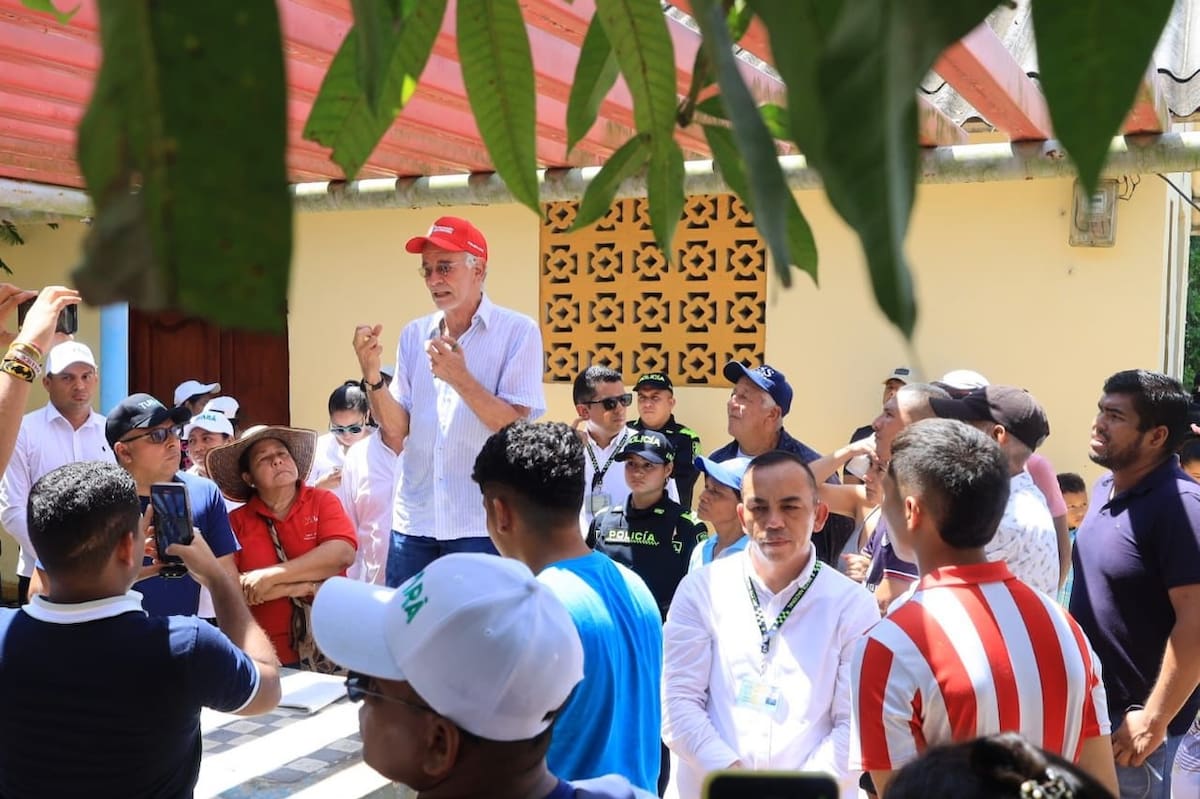 El gobernador del Atlántico, Eduardo verano, pidió a los damnificados por el vendaval del pasado lunes que tengan paciencia, que la ayuda les llegará.
