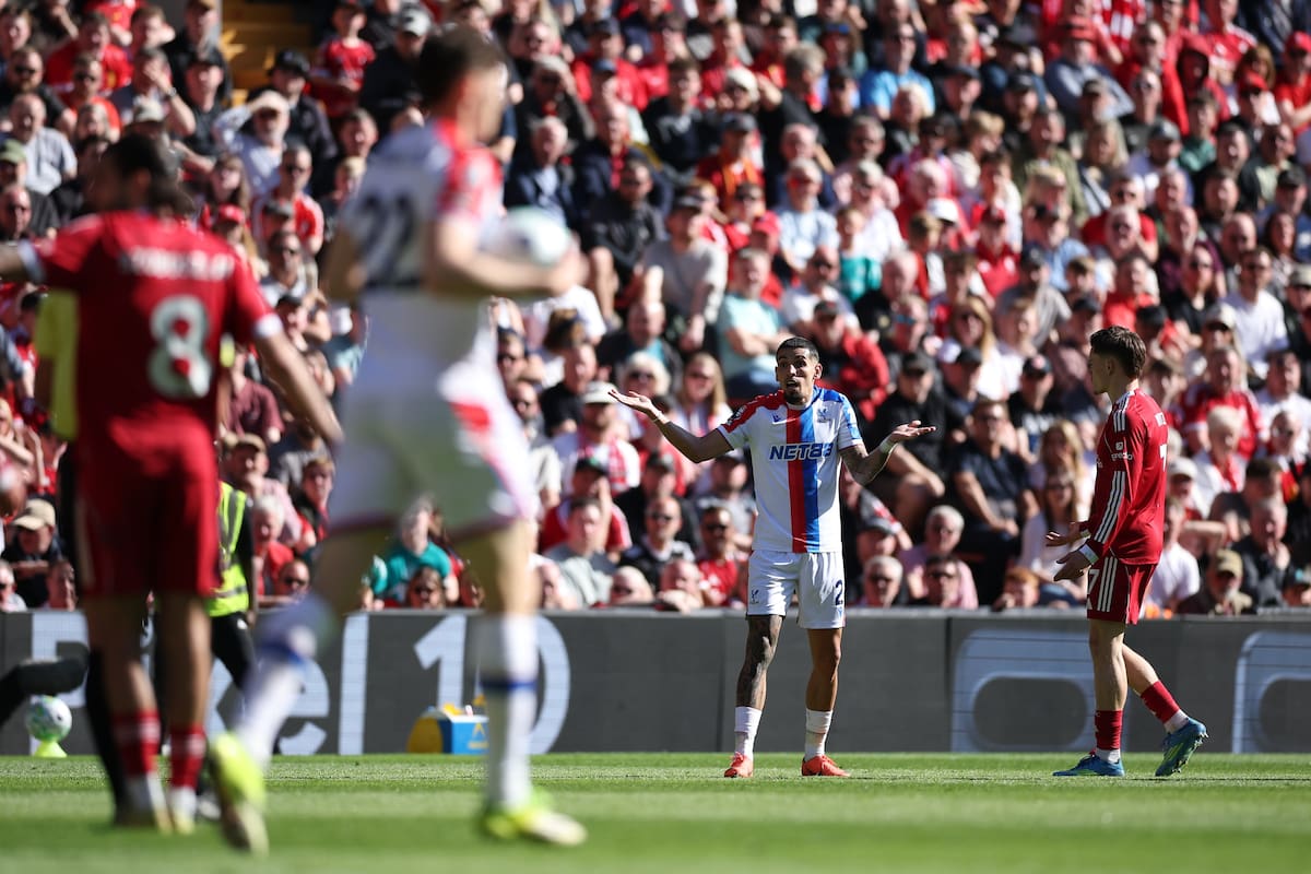 Video: insólito gol de Daniel Muñoz con Crystal Palace a Liverpool
