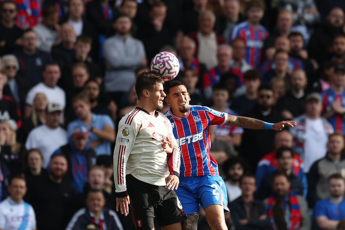 Video: Daniel Muñoz salió lesionado jugando con el Crystal Palace