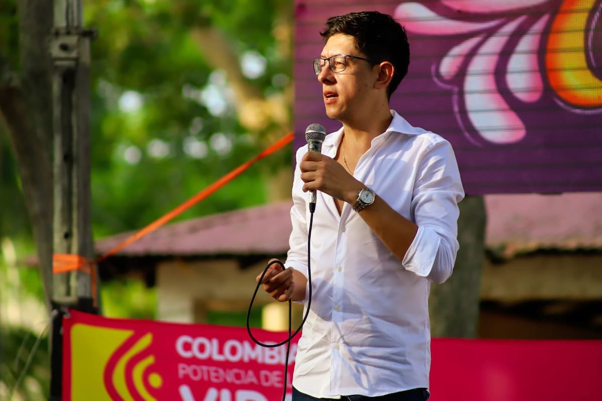 “Me han criticado por decir groserías como cualquier persona”: Mineducación