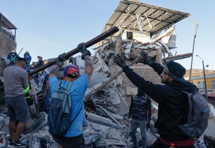 Nueva réplica sacude a Cali tras terremoto de 7,4: piden evacuar edificios