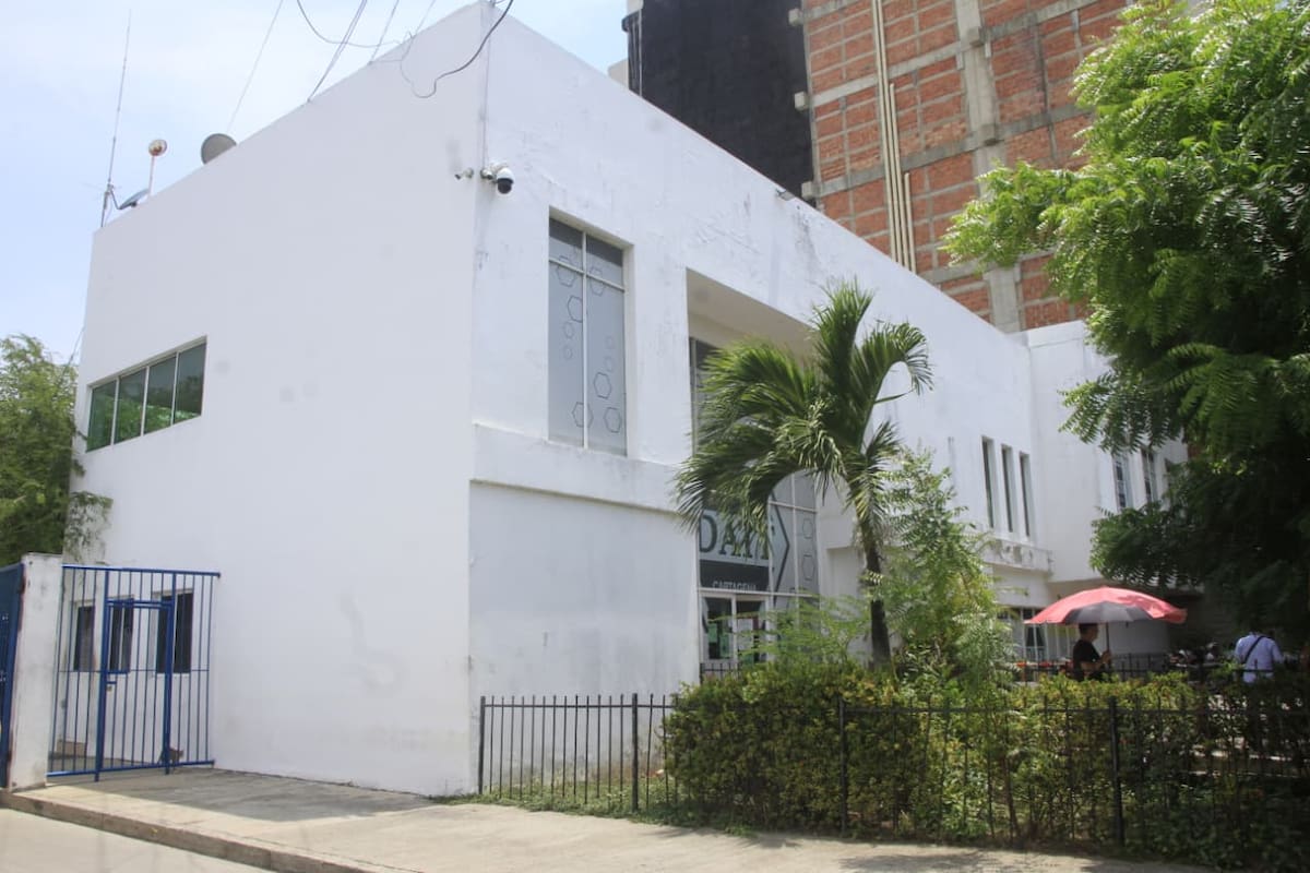Hay dos proponentes en disputa para las obras de adecuación en la sede del Departamento Administrativo de Tránsito y Transporte (DATT), en Manga. // Foto: Julio Castaño.