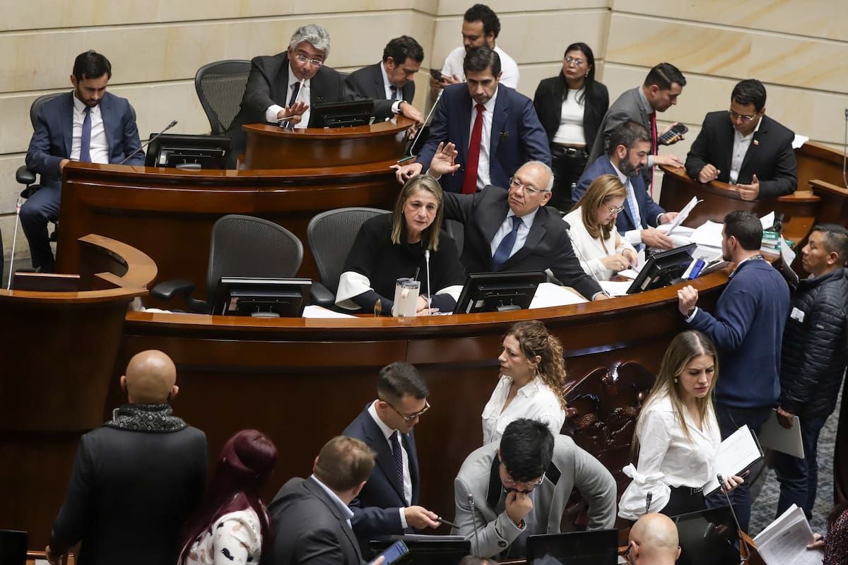 Congreso aprueba en primer debate la ley de sometimiento a la justicia
