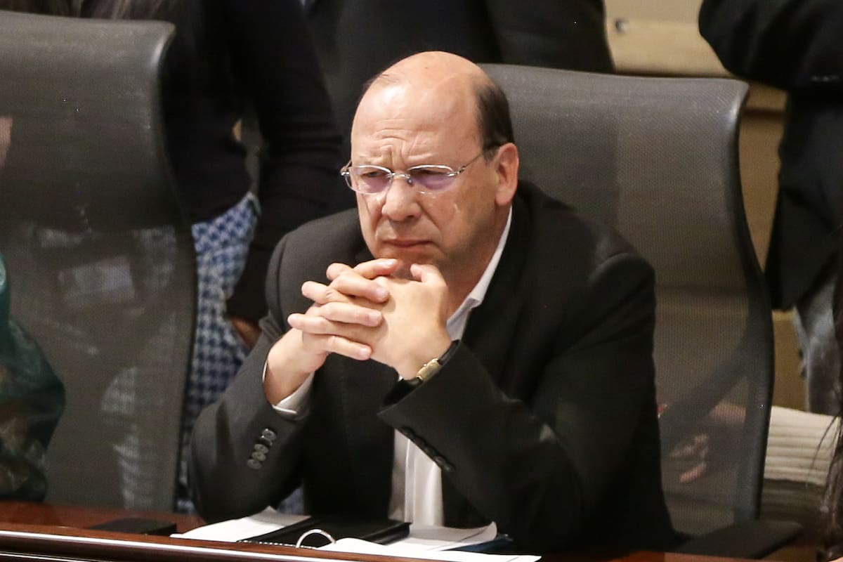 Gobierno estudia eliminar la prima millonaria que reciben congresistas