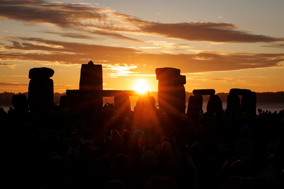 ¿Qué es el solsticio de verano y por qué miles lo celebran hoy?