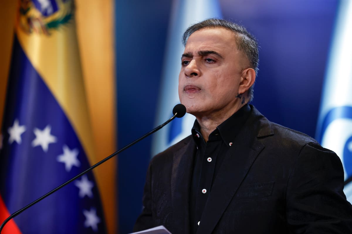 AME6194. CARACAS (VENEZUELA), 29/07/2024.- El fiscal general de Venezuela, Tarek William Saab, ofrece declaraciones este lunes, luego de la jornada para elegir presidente de Venezuela, en Caracas (Venezuela). EFE/ Henry Chirinos