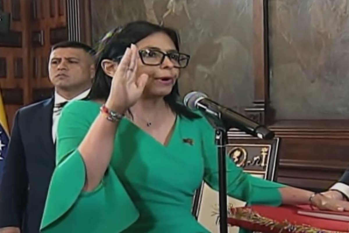 Delcy Rodríguez jura oficialmente como presidenta encargada de Venezuela