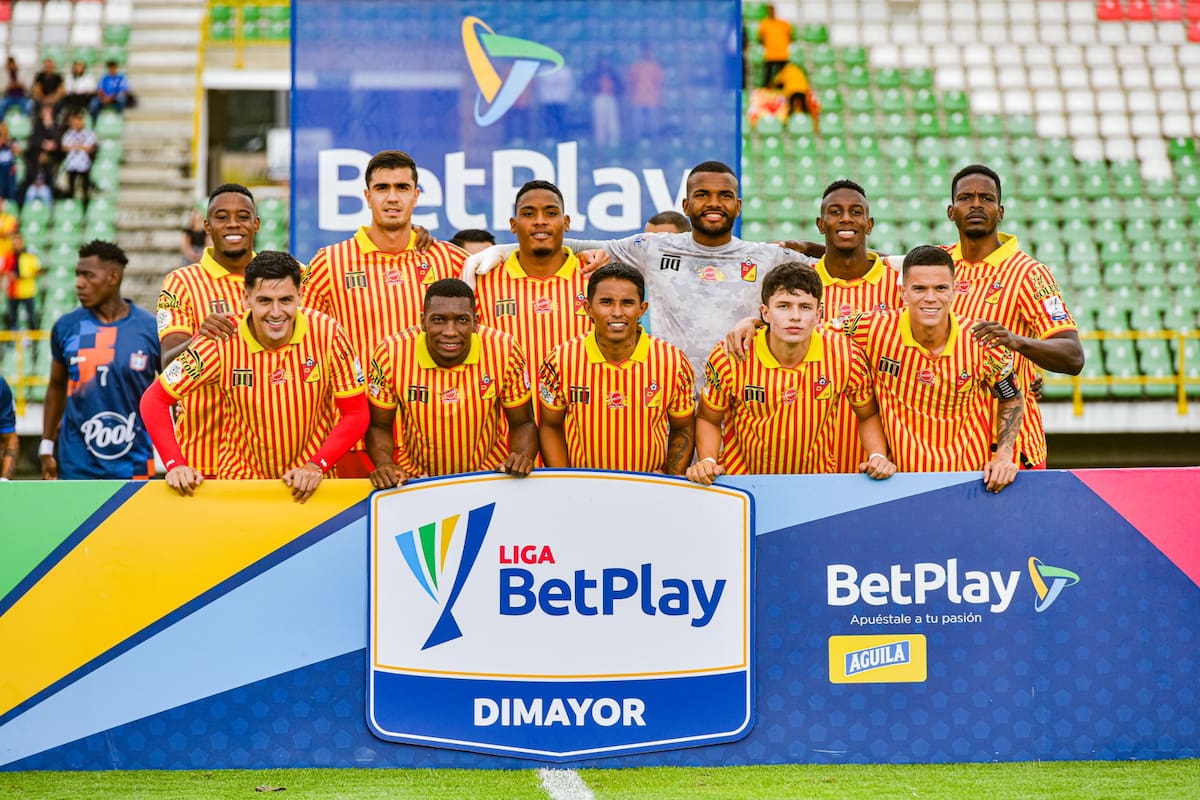 Atacan carro de futbolista en medio de la crisis del Deportivo Pereira