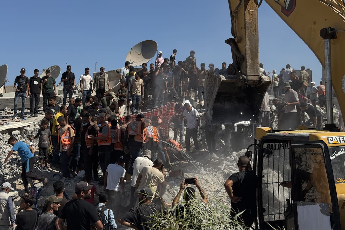 Derrumbe mortal de edificio en Gaza deja 20 fallecidos y 60 desaparecidos