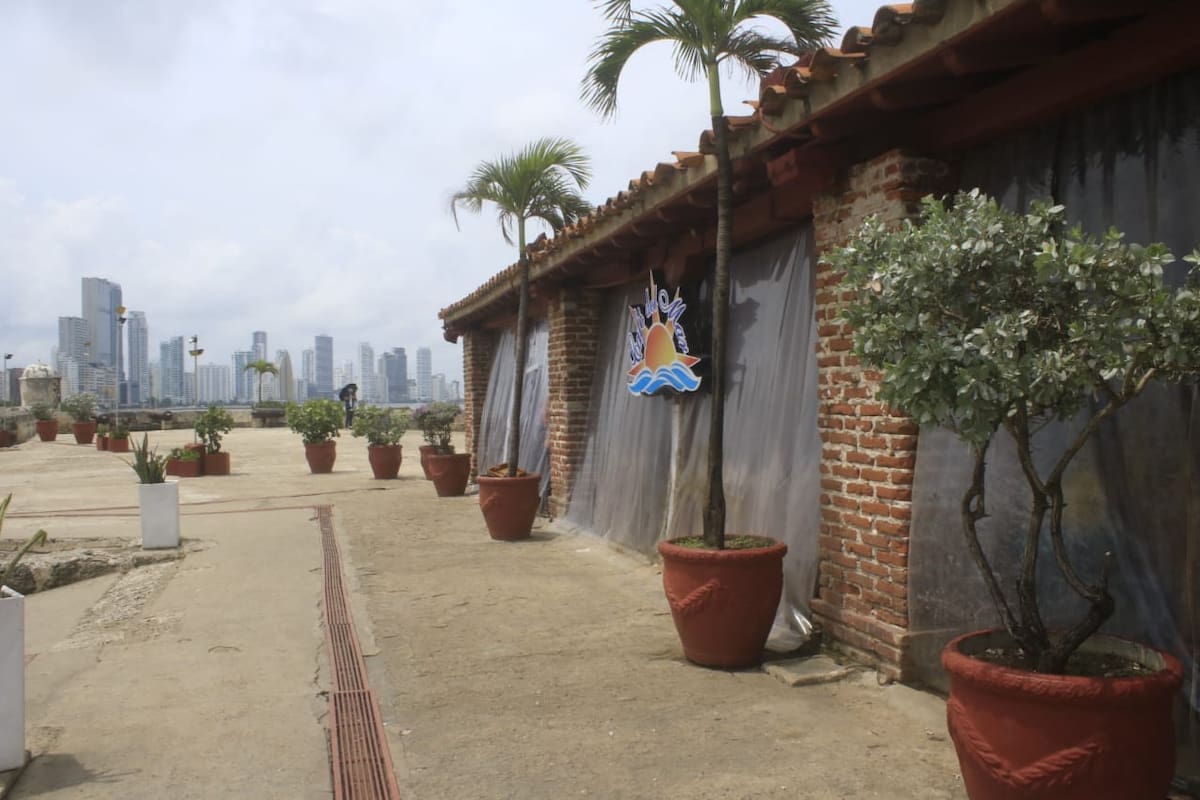 Café del Mar está ubicado en el Baluarte Santo Domingo desde hace más de 20 años. // Julio Castaño - El Universal