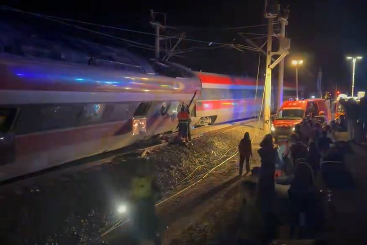Video: Descarrilan dos trenes de alta velocidad en España, hay varios muertos