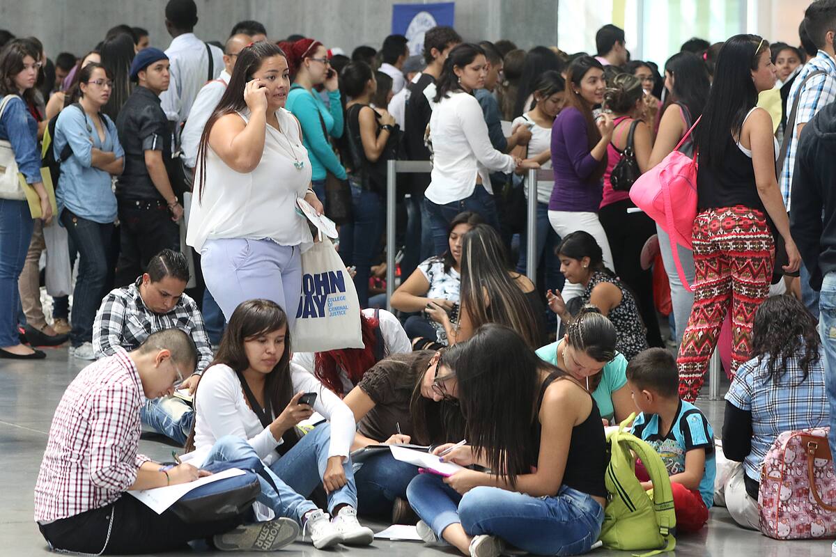 Desempleo en Colombia bajó a 8,8 % en abril, mínimo desde 2001